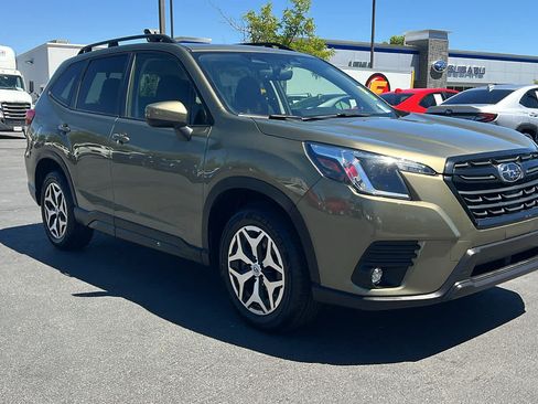 Certified 2024 Subaru Forester Premium AWD/4WD image 4
