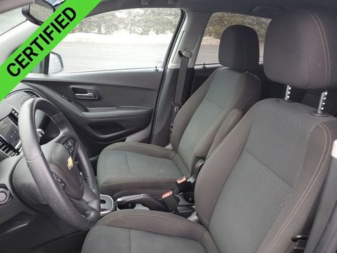 Certified 2020 Chevrolet Trax LS image 18
