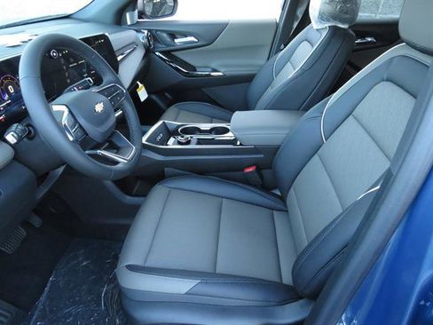 New 2026 Chevrolet Equinox LT w/ Convenience Package II image 12