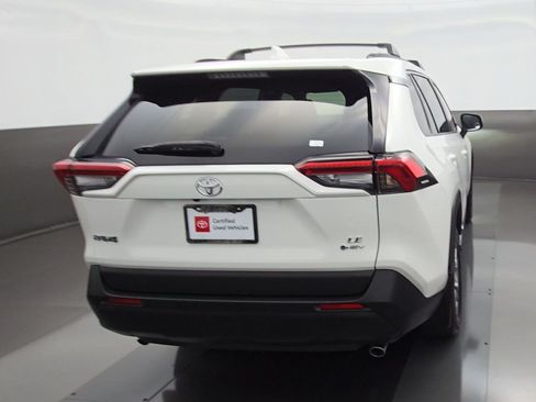 Certified 2025 Toyota RAV4 LE AWD/4WD image 8