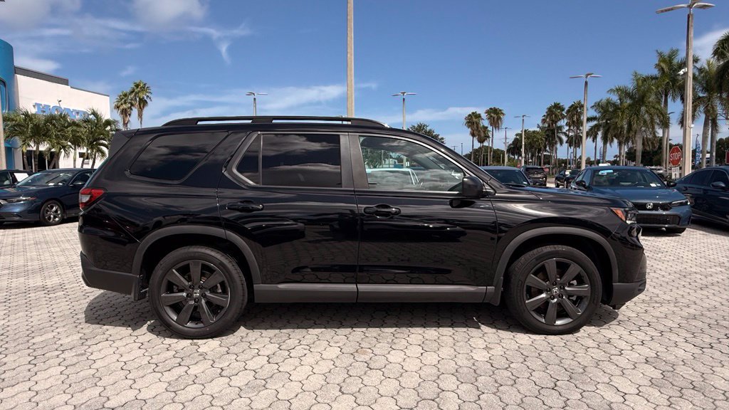 Certified 2024 Honda Pilot Sport image 14