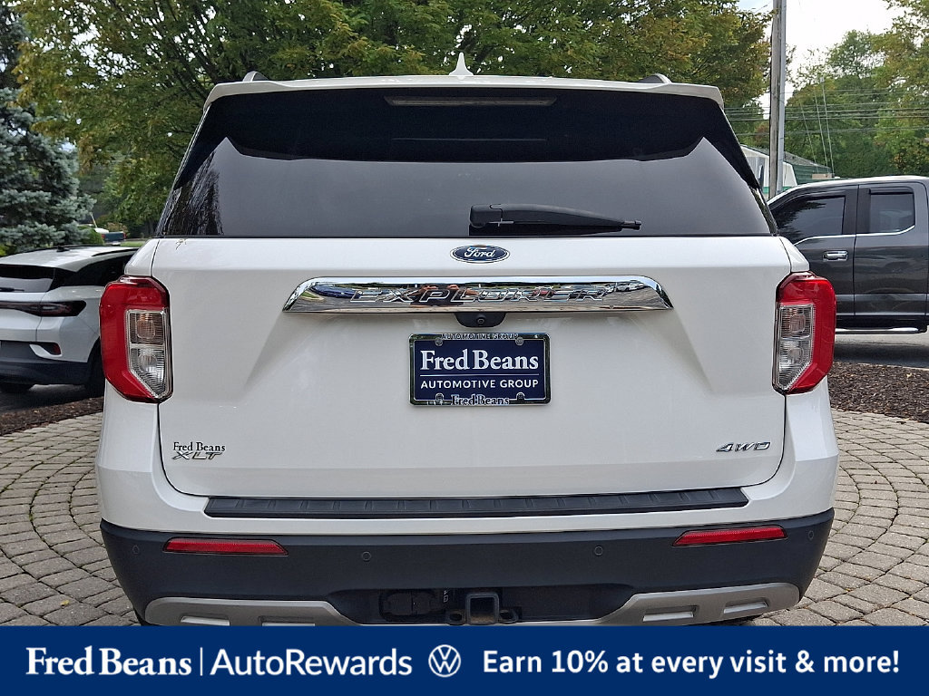 Used 2022 Ford Explorer XLT w/ Equipment Group 202A AWD/4WD image 6