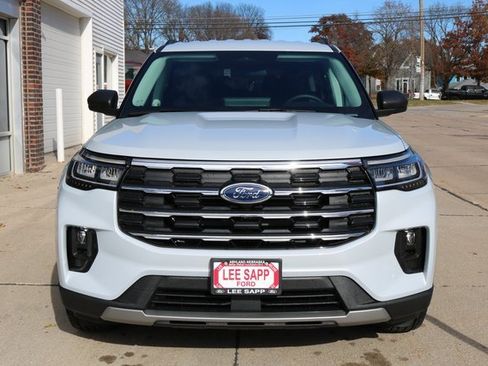 New 2026 Ford Explorer Active w/ Active Comfort Package image 3