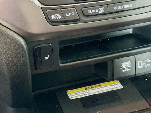 Used 2023 Honda Passport EX-L image 18