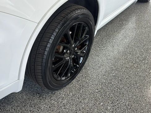 Used 2015 Dodge Durango R/T w/ Technology Group RWD image 47