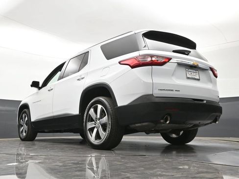 Certified 2020 Chevrolet Traverse LT w/ LT Premium Package AWD/4WD image 26