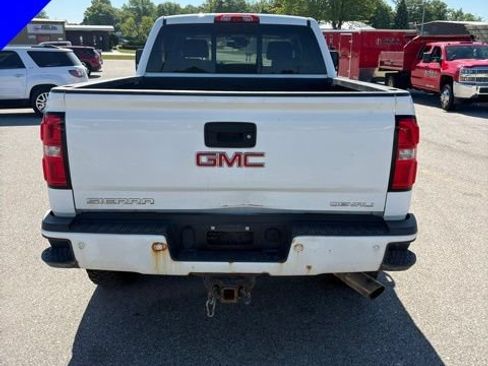 Used 2015 GMC Sierra 2500 Denali w/ Driver Alert Package AWD/4WD image 5