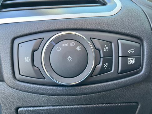 Used 2024 Ford Edge SEL w/ Convenience Package image 17