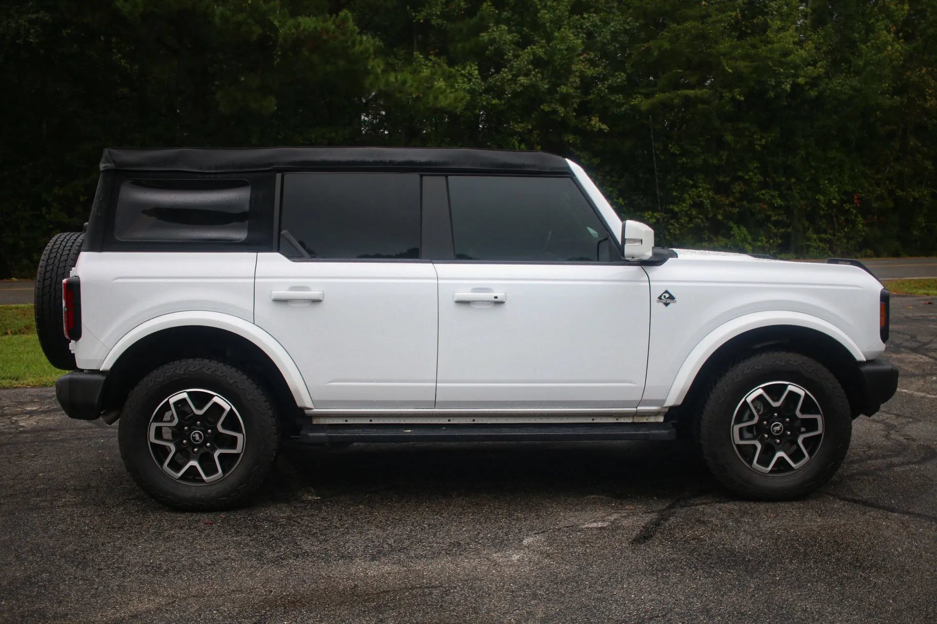 Used 2024 Ford Bronco Outer Banks AWD/4WD image 5