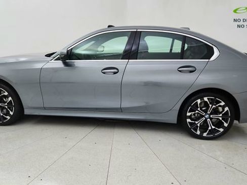Used 2025 BMW 330i Sedan RWD image 4
