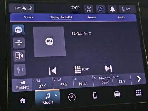 New 2025 Jeep Grand Cherokee Altitude image 24