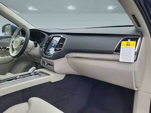 New 2024 Volvo XC90 T8 Ultimate w/ Protection Package Premier image 33