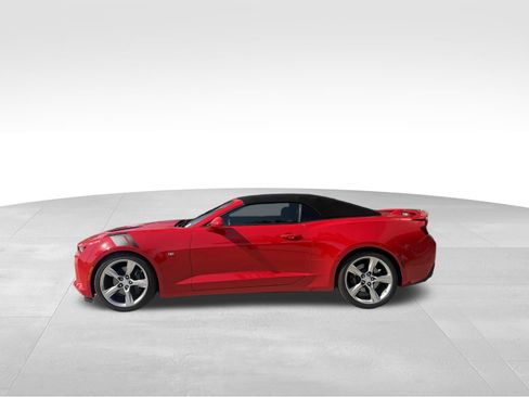 Used 2018 Chevrolet Camaro SS RWD image 3
