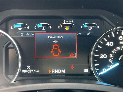 Used 2018 Ford F150 Lariat w/ Equipment Group 502A Luxury AWD/4WD image 26
