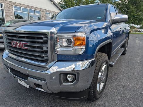 Used 2015 GMC Sierra 2500 SLT w/ Duramax Plus Package AWD/4WD image 2