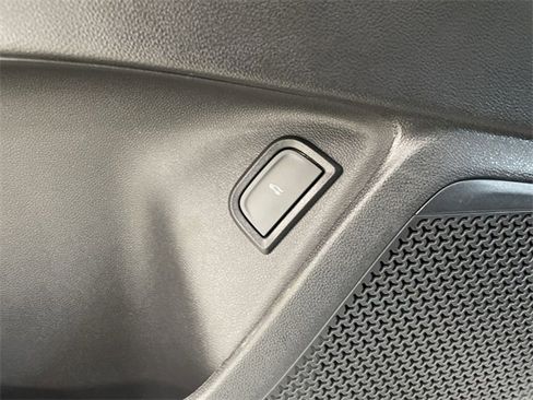 New 2025 Chevrolet Blazer EV LT image 25