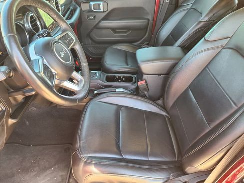 Used 2021 Jeep Wrangler Unlimited Sahara image 13