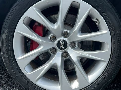 Used 2015 Hyundai Genesis 3.8 RWD image 38