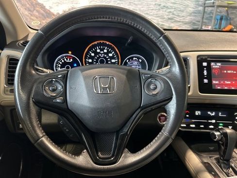 Used 2017 Honda HR-V EX-L image 11