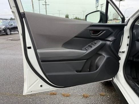 Used 2024 Subaru Crosstrek 2.0i Premium image 17