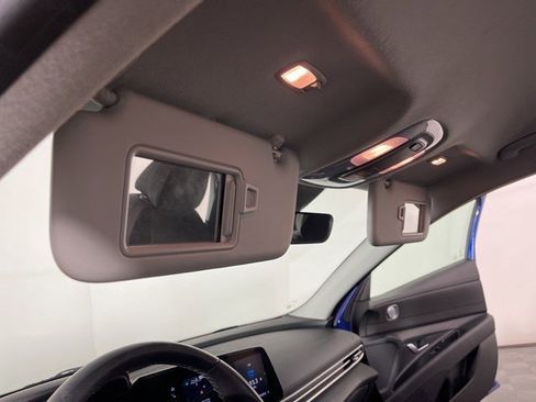 Used 2023 Hyundai Elantra SEL w/ Convenience Package image 30