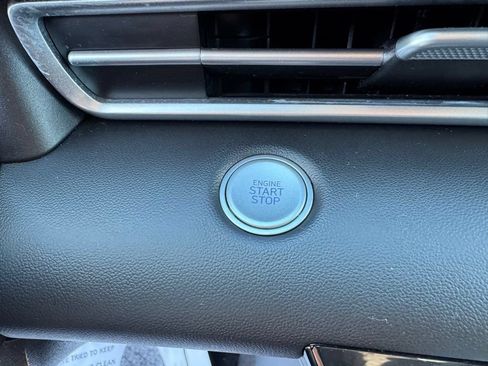 Used 2023 Hyundai Elantra SEL w/ Preferred Accessory Package FWD image 29