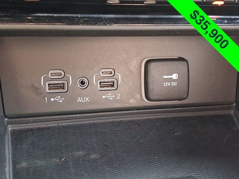 Used 2024 Jeep Grand Cherokee L Laredo image 2