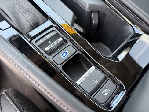 Used 2024 Honda Accord Touring image 22