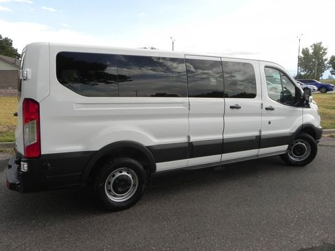 Used 2017 Ford Transit 350 XL image 4