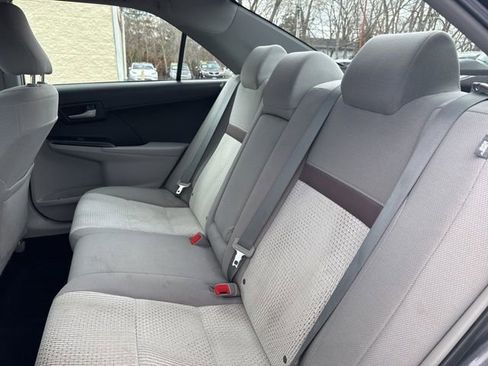 Used 2014 Toyota Camry LE image 13