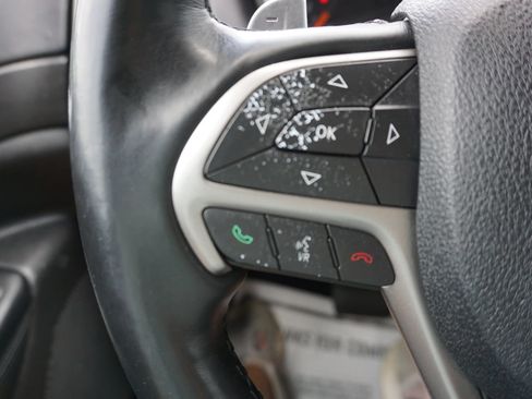 Used 2017 Jeep Grand Cherokee Altitude AWD/4WD image 25