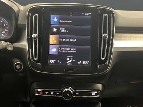 Used 2022 Volvo XC40 T5 Momentum AWD/4WD image 12