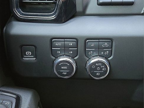 Used 2022 GMC Sierra 1500 AT4 w/ AT4 Premium Package image 25