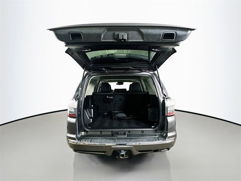 Used 2022 Toyota 4Runner Limited image 34