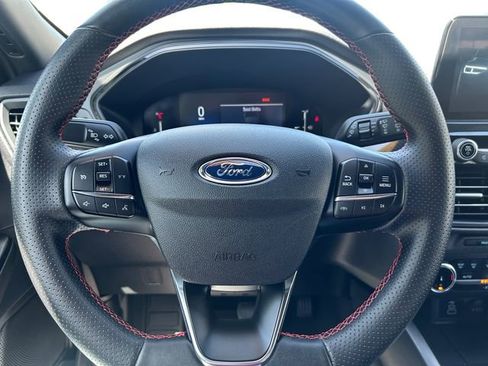 Used 2025 Ford Escape ST-Line AWD/4WD image 13