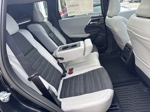 New 2026 Mitsubishi Outlander SE AWD/4WD image 40