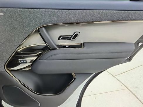 Used 2024 Land Rover Range Rover Sport SE image 27