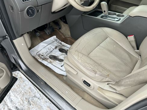 Used 2009 Ford Edge SEL image 10