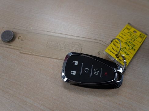 Used 2023 Chevrolet Malibu LT image 34