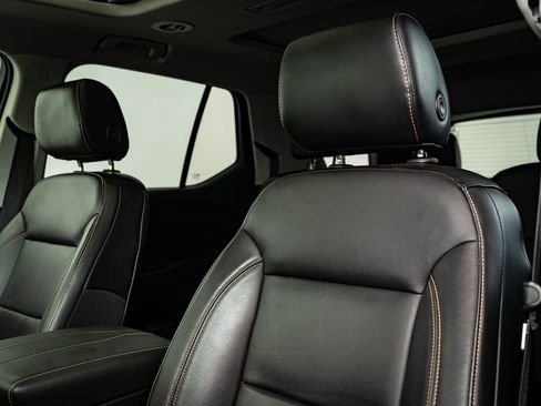 Used 2019 Chevrolet Traverse LT image 22