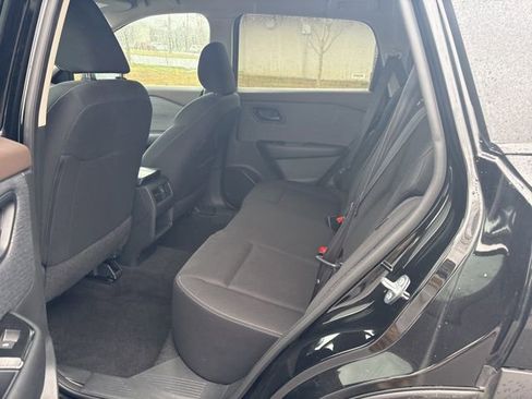 Used 2023 Nissan Rogue S image 16