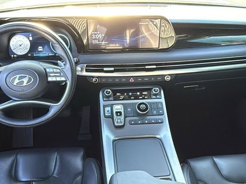 Used 2023 Hyundai Palisade Calligraphy image 11