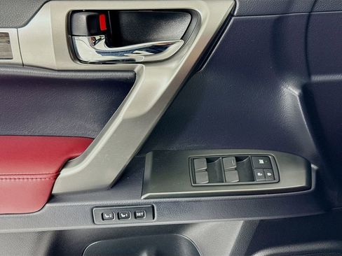 Used 2023 Lexus GX 460 Premium image 11