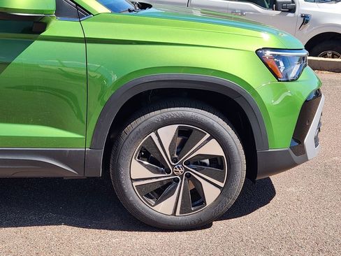 New 2026 Volkswagen Taos SE AWD/4WD image 29