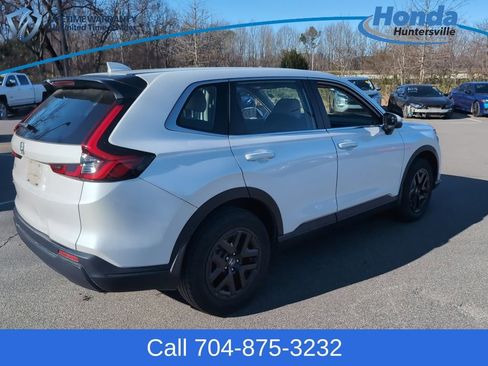 Used 2023 Honda CR-V LX image 8