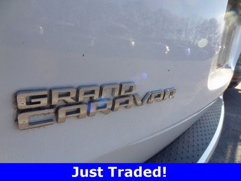 Used 2016 Dodge Grand Caravan SXT image 7