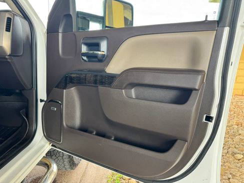 Used 2015 GMC Sierra 3500 Denali w/ Duramax Plus Package image 25