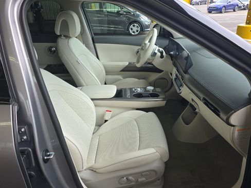 Used 2023 Genesis GV60 Advanced AWD/4WD image 6