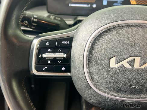 Used 2024 Kia Sorento S FWD image 18
