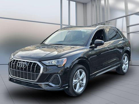 Used 2019 Audi Q3 2.0T Premium w/ Convenience Package image 3